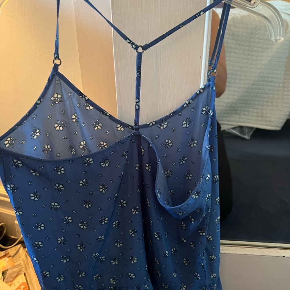 Blue and White Abercrombie & Fitch Top. Size Small Barely worn and flattering!